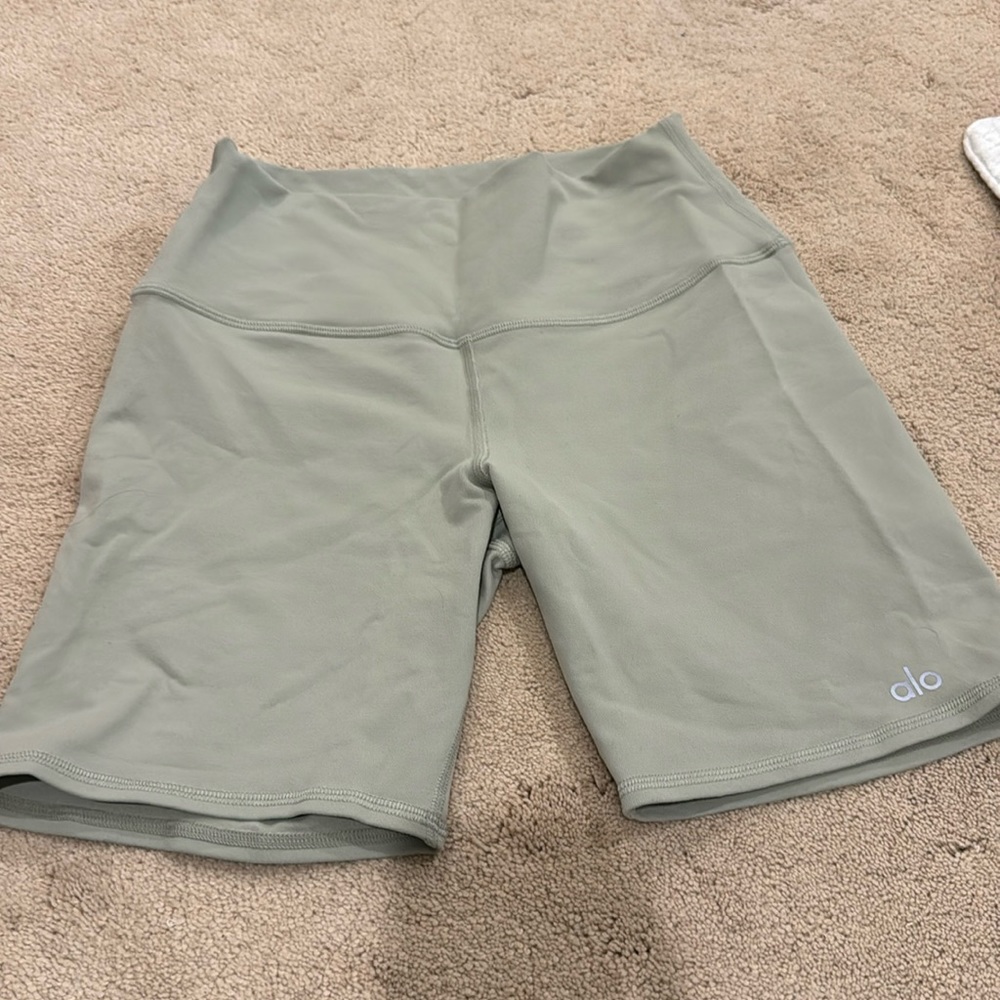 Light green ALO biker shorts